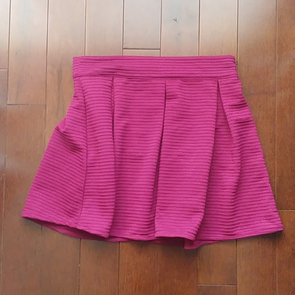 Aeropostale Pretty Little Liars Skirt - Picture 3 of 6